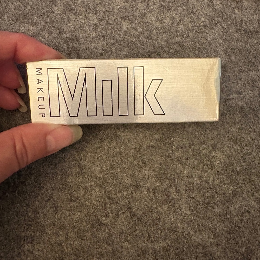 Milk Kush Mascara - Mini Size 4ml - Picture 2 of 7